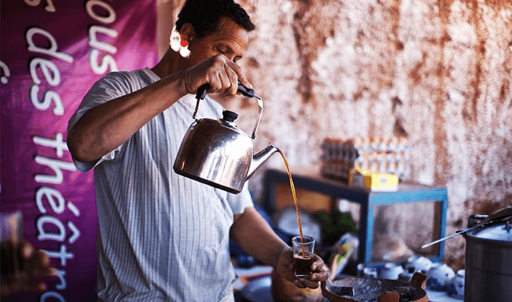 Kaffeemaschine über uns 1 Kaffeemaschine über uns 1
